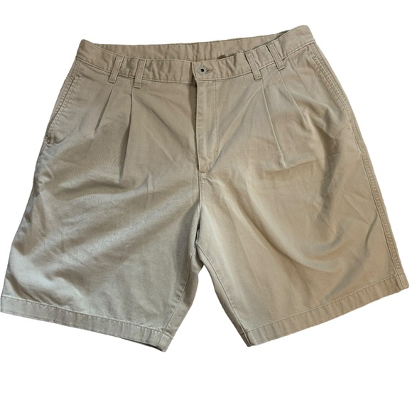 Calvin Klein Men’s Khaki Shorts Size 36‎ - Picture 1 of 8